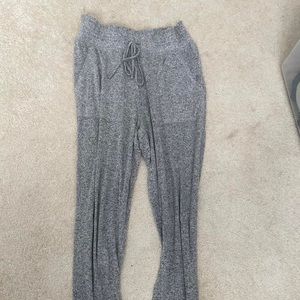 AERIE GREY SWEATPANTS SIZE SMALL
